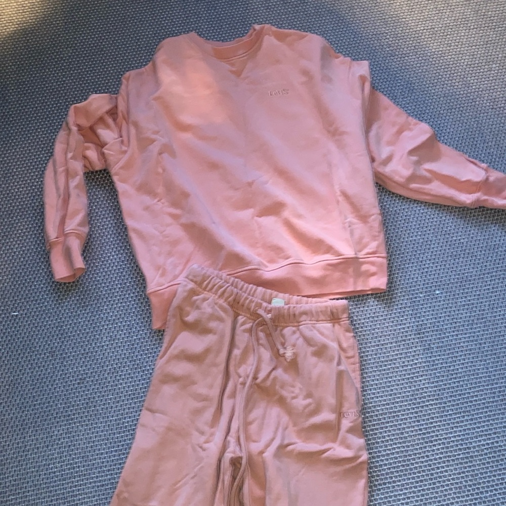 Levi’s cotton pink sweatsuit